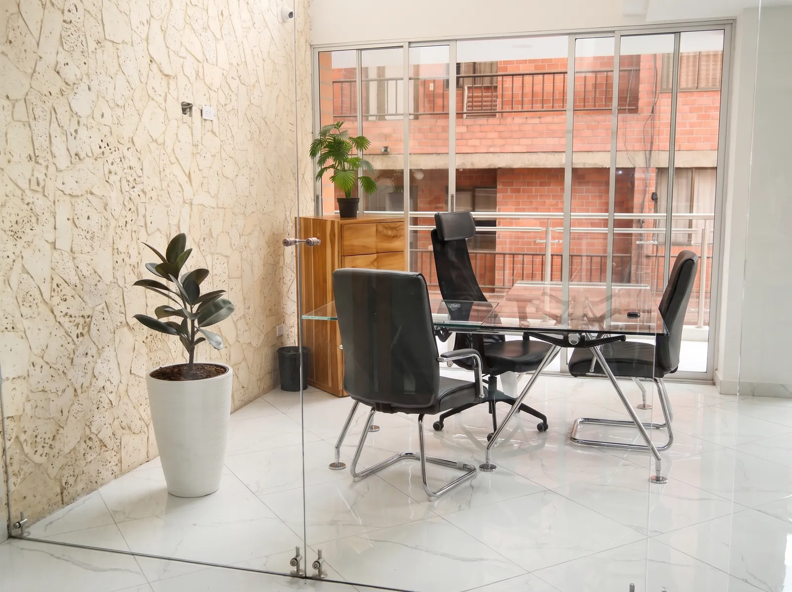 Sala de juntas del Hotel Los Samanes